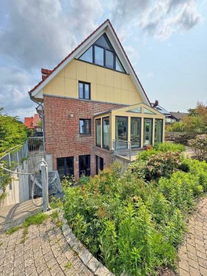 Provisionsfrei - Modernes Einfamilienhaus - Komfort auf 4 Etagen mit Garten, Sauna und Garage