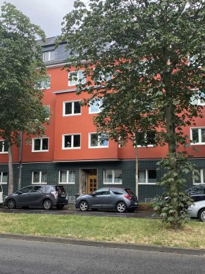 Geschmackvolle 3-Zimmer-Wohnung mit Balkon und Einbauküche in Bonn