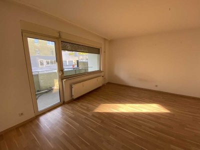 Erdgeschosswohnung mit Balkon