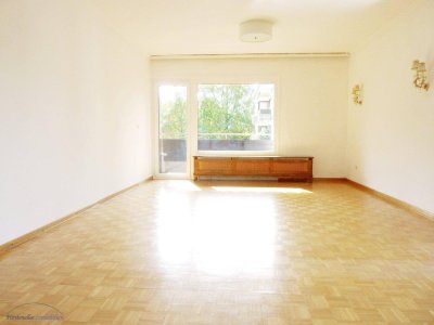 PROVISIONSFREI - MIETE SALZBURG PARSCH - Große, sonnige 105 m² 4-Zimmer-Wohnung mit 2 Balkone, Tiefgaragen-Stellplatz und Autoabstellplatz im Freien