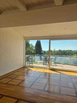 4,5-Zimmer-Wohnung mit Terrasse, Einbauküche & Garten über den Dächern von Ravensburg