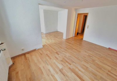 Charmante Maisonette-Wohnung mit EBK, exklusiv Garten und Wintergarten