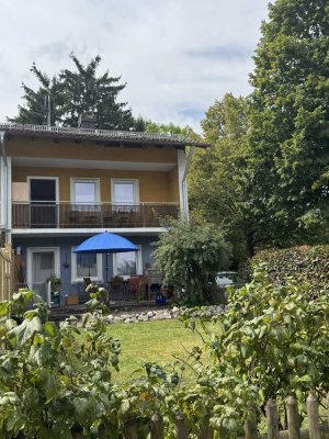 Platz für die ganze Familie! sonn. Reiheneckhaus mit 5 Zimmern, schönem Blick, Garten, ruhig/zentral