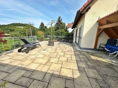 Exklusive Haus-im-Haus-Wohnung mit Gartenidylle und großem Wohnkomfort