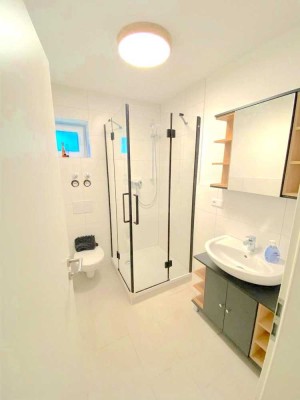 Attraktive und helle 2 Zi. Wohnung + EBK *Luft-Wärmepumpe *