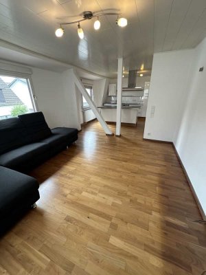 Großzügige 4-Zimmer-Maisonettewohnung mit Dachterrasse in Linkenheim-Hochstetten