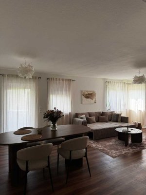Gut aufgeteilte, komplett renovierte 3-Zimmer-Wohnung 95 qm mit großem Balkon in Altrip