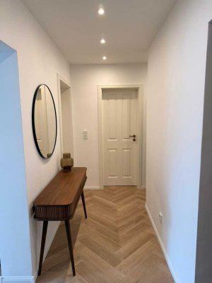 Wunderschöne, frisch sanierte 3 Zimmer Wohnung - Einziehen & Wohlfühlen!