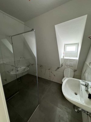 Kernsanierte 2 ZKB WHG in Bestlage.