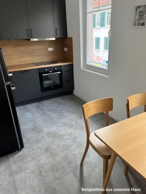 Für Studenten: 2023 sanierte und möblierte 3-Zimmer Wohnung (1.OG) in Tübingen mit EBK