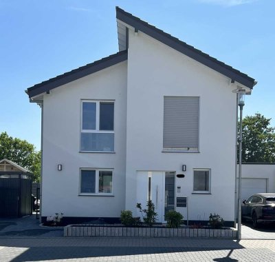 wohnen auf 187 m² Wohn-/Nutzfläche mit Erweiterungsmöglichkeit und unverbaubarem Gartenblick