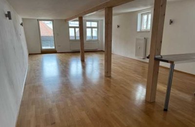 Sehr schöne 3-Zimmer-Wohnung mit Balkon im Zentrum von Eppingen