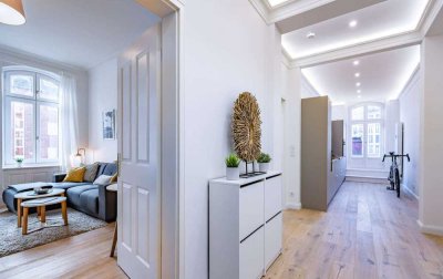 Nur einmal in Hamburg! Altbau-Unikat mit großer Süd-West Dachterrasse -  400 Schritte zur Alster!