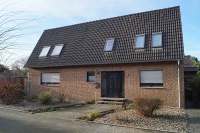 Zweifamilienhaus in Dorsten-Hardt - Wohnen mit Zusatznutzen: Miteigentum und Mieteinnahmen!