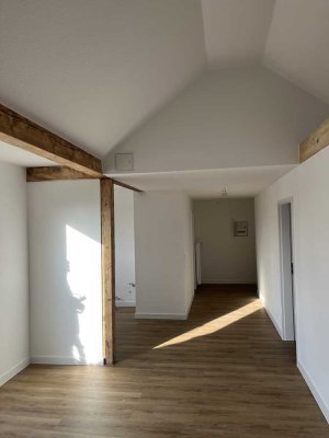 Erstbezug nach Sanierung: Schicke 2-Zi-Wohnung mit Balkon in Ratingen