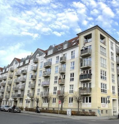 ** Zentrum-Süd * 2-Zimmer-
Whg. mit Balkon und Tageslicht-
bad **