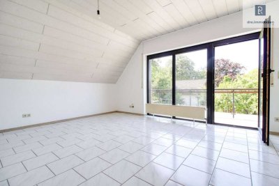 Wohnen in der Wahner Heide: Helle und gut geschnittene Wohnung mit Balkon, Wannenbad und Gäste-WC