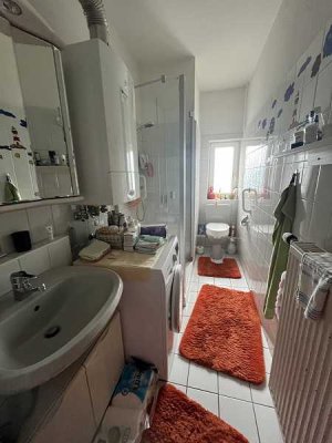 3 Zimmer Wohnung mit Balkon in ruhiger Seitenstraße