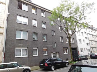 3-Raumwohnung im Dachgeschoß  in Duisburg Zentrum zu vermieten.