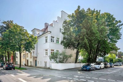 Rarität. Ensemble-Eckhaus aus den 1920er-Jahren.