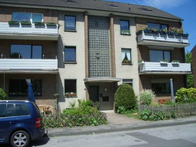 gemütl. Dachgeschoßwohnung, 2 Z. in ruhiger Lage in Hüls