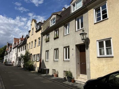 Ruhige 2-Zimmer-Erdgeschoss-Wohnung mit Einbauküche nähe Fischertor