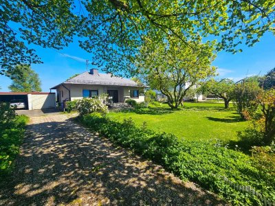 Gepflegter Bungalow mit Garage auf schönem Areal in Ortsrandlage Asbach-OT!