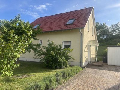 Preiswertes 4-Zimmer-Einfamilienhaus mit EBK in Eisenhüttenstadt