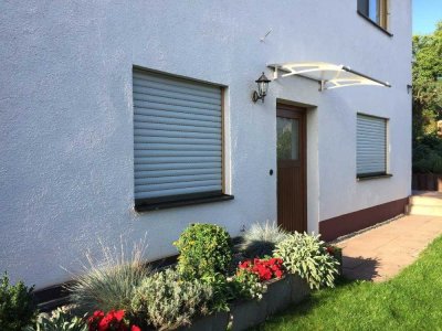Exklusive, gepflegte 1,5-Zimmer-EG-Wohnung mit gehobener Innenausstattung in Nürnberg-Brunn