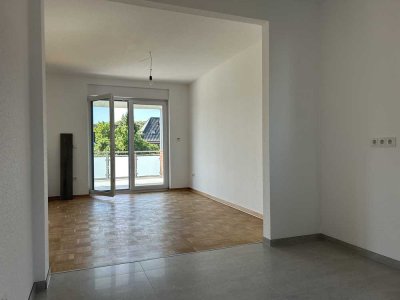 Großzügige 4,5-Zimmer-Wohnung mit Balkon in attraktiver Lage – Erstbezug nach Modernisierung!