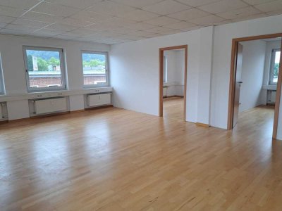 Helle 3-Zimmer-Wohnung in zentraler Lage