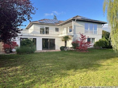 Repräsentatives Wohnhaus auf parkähnlichem Grundstück