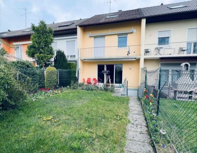 IMMO LOVE Hochzoll- frisch renoviertes RMH, 6 ZKB, ca 137 qm Wfl!