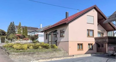 Attraktives 6-Zimmer-Haus mit EBK, große Terrasse und überdachten Freisitz in Ertingen