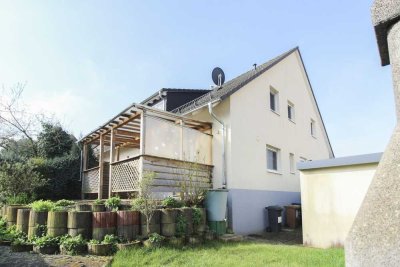 Oberhohndorf + Doppelhaushälfte + sofort beziehbar + 2 Terrassen + Garage + neu renoviert