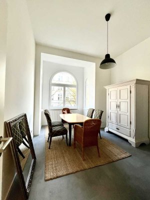 ERSTBEZUG NACH KERNSANIERUNG - Möbliertes Wohnen in einer 2-Zimmerwohnung