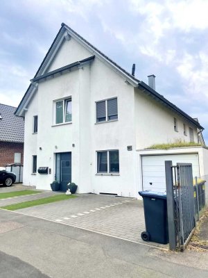 Exklusives 2-Familienhaus mit ca. 210 m² Wohnfläche und zusätzlichem Entwicklungspotenzial