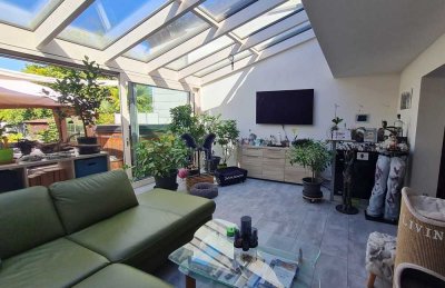 Exklusives Wohnen mit Wintergarten - Reihenhaus in Bestlage von Reutlingen