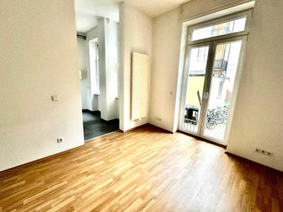 4-Zimmer +sehr großer Garten in begehrter Lage Ostend/Bornheim -SANIERT! MIETERFREI! OHNE PROvISION