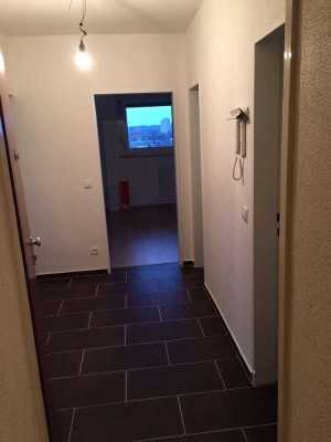 Sanierte 2,5 Zimmer Wohnung zum Wohlfühlen mit gigantischem Ausblick aus der 10. Etage