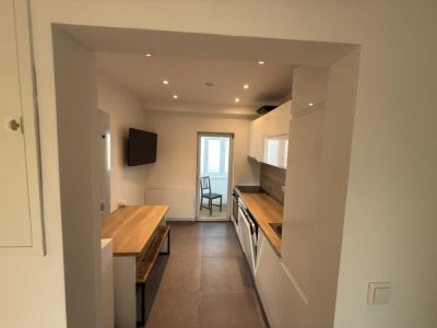 Provisionsfrei // Zentrale, moderne 4-Zimmer Whg. in Stuttgart Bad Cannstatt