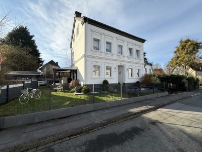 Stilvoll saniertes Einfamilienhaus mit viel Platz & einem tollen Garten in Menden zu verkaufen!