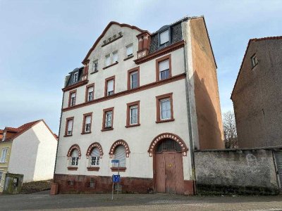 +++Zwei auf einen Streich: Lichtdurchflutete Eigentumswohnungen im Altbauflair im Stadtzentrum vo...