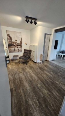 Großzügige 2 Zi. Wohnung in Nußloch mit offenem Wohnraumkonzept, teilmöbliert, ideal für Singles