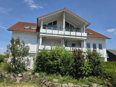 Besondere 4 Zi.-Whg. im 1. OG  in 7 FH ruhige, unverbaubare Ortsrandlage mit guter Aussicht