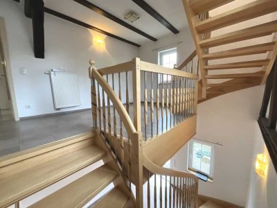 Zweifamilienhaus ca 316m² mit Altbauflair und modernem Anbau in Schrecksbach sofort verfügbar