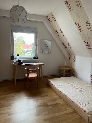 Schönes Zimmer in Mädels-WG nache BER und Campus Adlershof