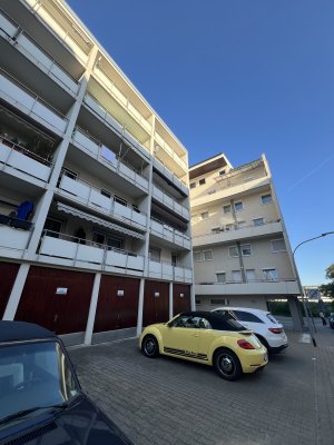 Sonnige Wohnung mit Balkon / Aufzug Pforzheim Nord
