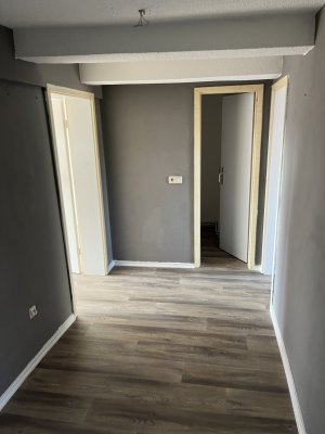 2-Raum-Wohnung: modern renoviert und gemütlich