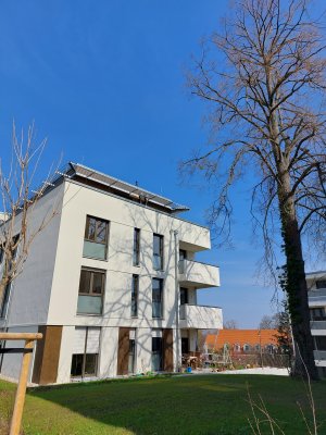 Helle 4 Zimmerwohnung mit Balkon und 2 Duschbädern